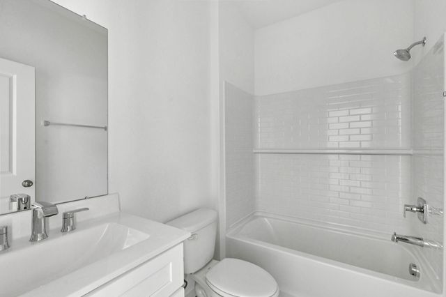 606 Amber Falls Drive, Montgomery, TX 77356