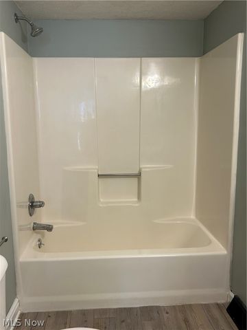 2337 Schubert Street, Cuyahoga Falls, OH 44221