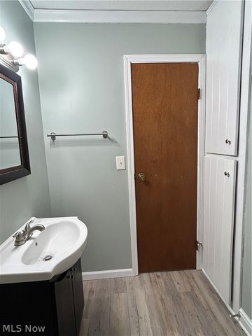 2337 Schubert Street, Cuyahoga Falls, OH 44221