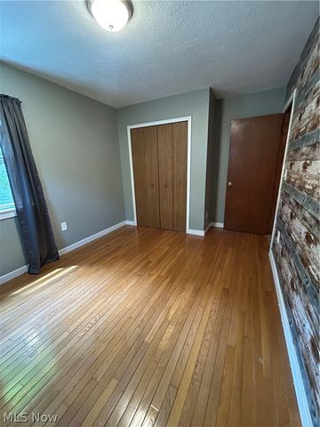 2337 Schubert Street, Cuyahoga Falls, OH 44221