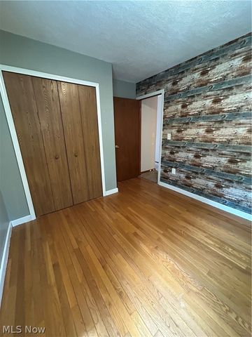 2337 Schubert Street, Cuyahoga Falls, OH 44221