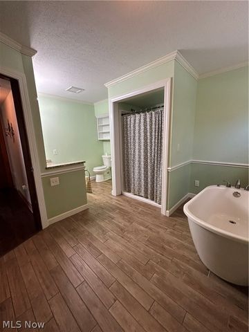 2337 Schubert Street, Cuyahoga Falls, OH 44221