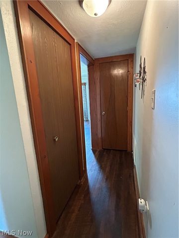 2337 Schubert Street, Cuyahoga Falls, OH 44221