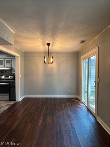 2337 Schubert Street, Cuyahoga Falls, OH 44221
