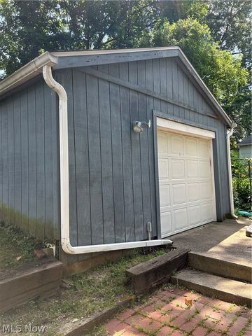 2337 Schubert Street, Cuyahoga Falls, OH 44221