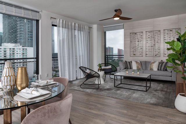 221 SW 12th St PH7, Miami, FL 33130