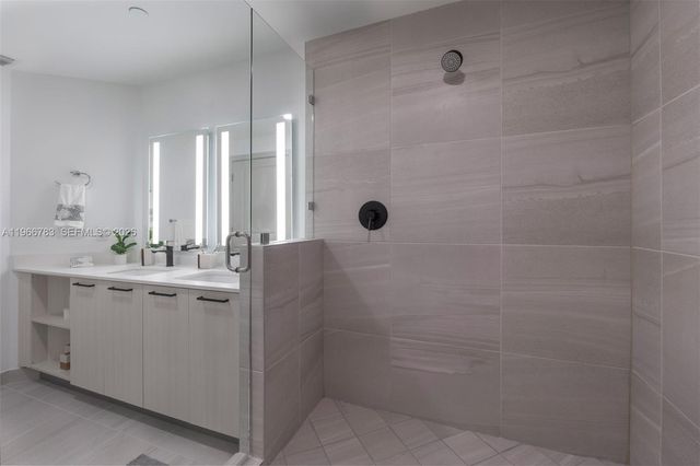 221 SW 12th St PH7, Miami, FL 33130