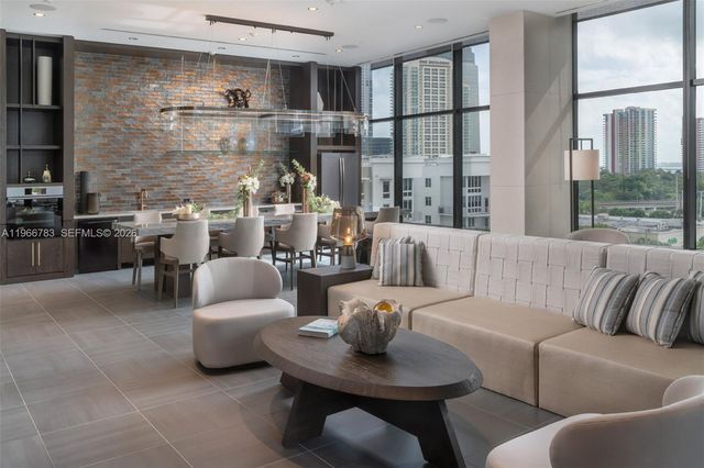 221 SW 12th St PH7, Miami, FL 33130