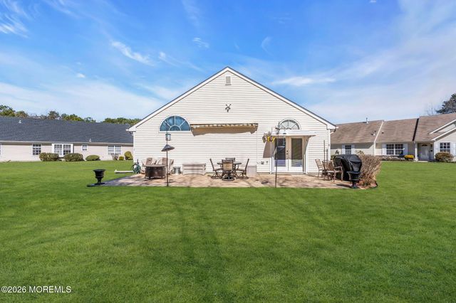 18 Rosewood Court, Lakewood, NJ 08701