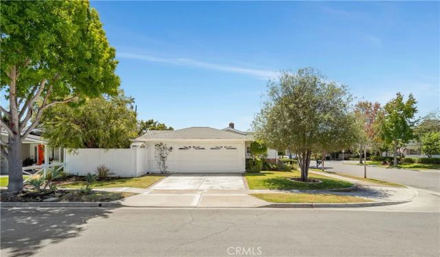 1644 Aliso Avenue, Costa Mesa, CA 92627