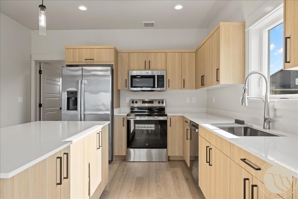 4633 King Avenue West, Billings, MT 59106 photo 6