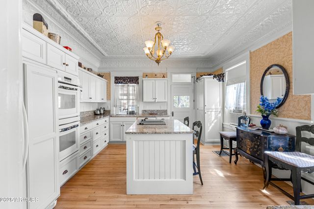 614 W SANTA FE Avenue, Flagstaff, AZ 86001