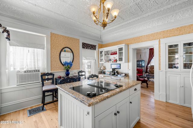 614 W SANTA FE Avenue, Flagstaff, AZ 86001