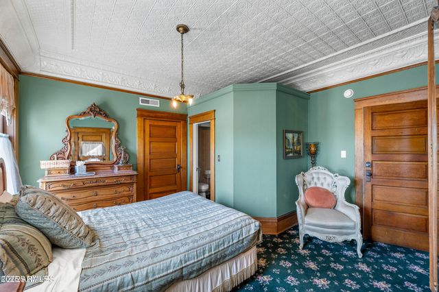 614 W SANTA FE Avenue, Flagstaff, AZ 86001