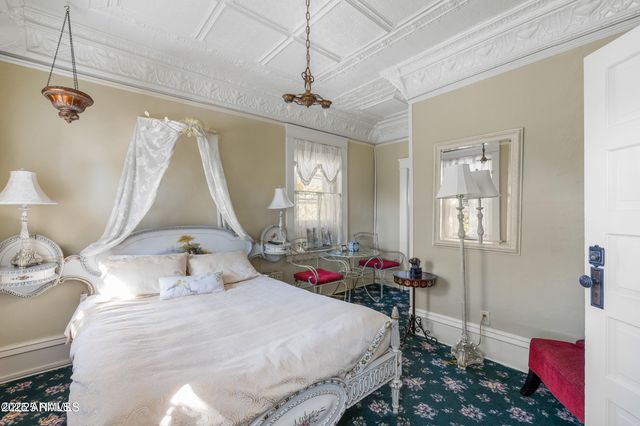 614 W SANTA FE Avenue, Flagstaff, AZ 86001