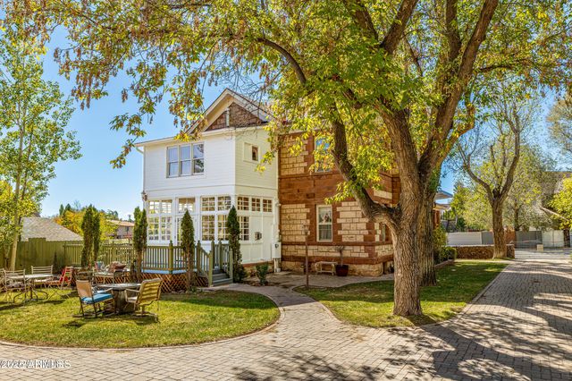 614 W SANTA FE Avenue, Flagstaff, AZ 86001