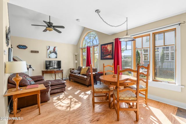 614 W SANTA FE Avenue, Flagstaff, AZ 86001