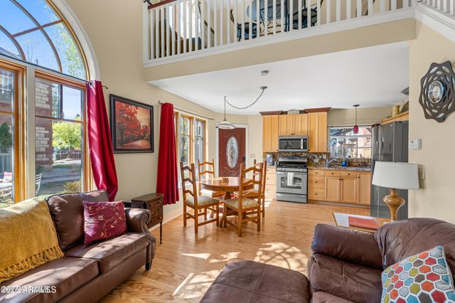 614 W SANTA FE Avenue, Flagstaff, AZ 86001