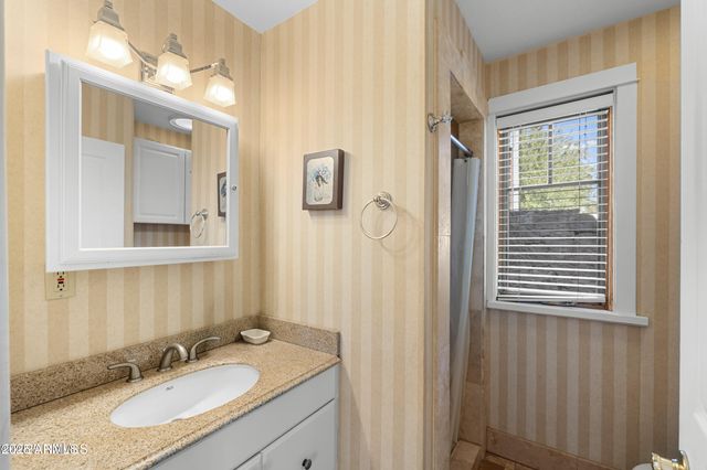 614 W SANTA FE Avenue, Flagstaff, AZ 86001