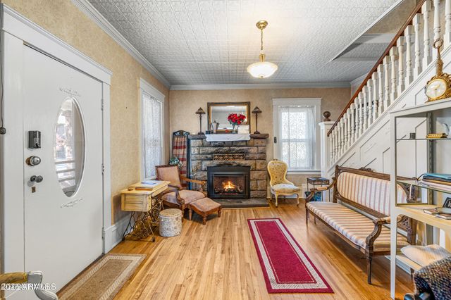 614 W SANTA FE Avenue, Flagstaff, AZ 86001