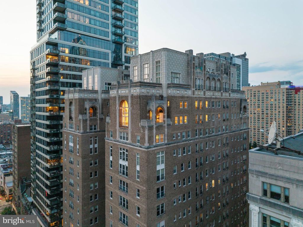 1901 WALNUT ST #20D, PHILADELPHIA, PA 19103 — exterior