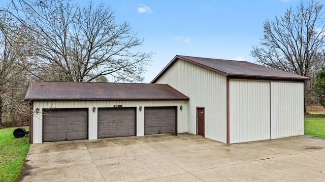 1216 10th Street, Martin, MI 49070