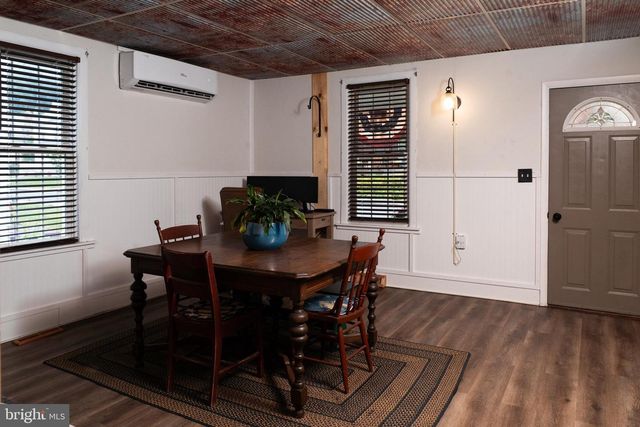 420 LOCUST ST, Burnham, PA 17009