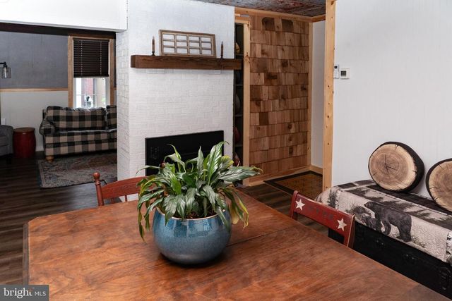 420 LOCUST ST, Burnham, PA 17009