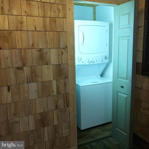 420 LOCUST ST, Burnham, PA 17009