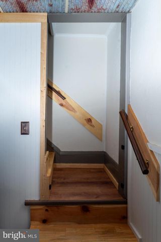 420 LOCUST ST, Burnham, PA 17009