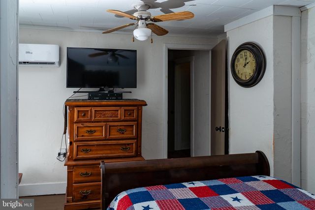 420 LOCUST ST, Burnham, PA 17009