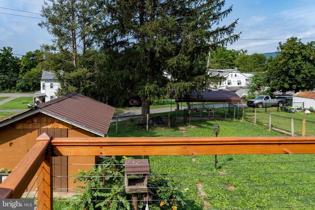 420 LOCUST ST, Burnham, PA 17009