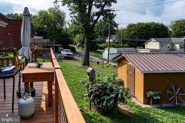 420 LOCUST ST, Burnham, PA 17009