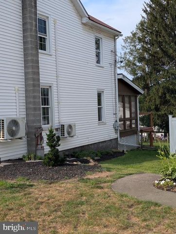 420 LOCUST ST, Burnham, PA 17009