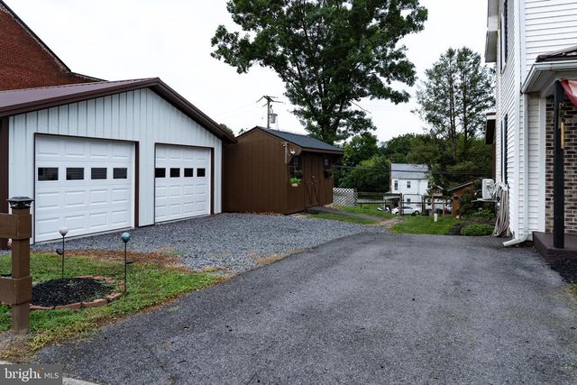 420 LOCUST ST, Burnham, PA 17009