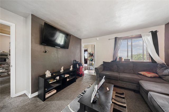1608 Trimble Ave, Port Vue, PA 15133