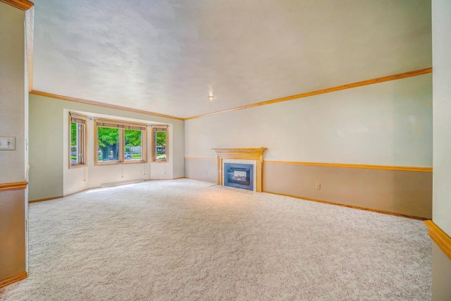 46 KENSINGTON COURT, Appleton, WI 54915