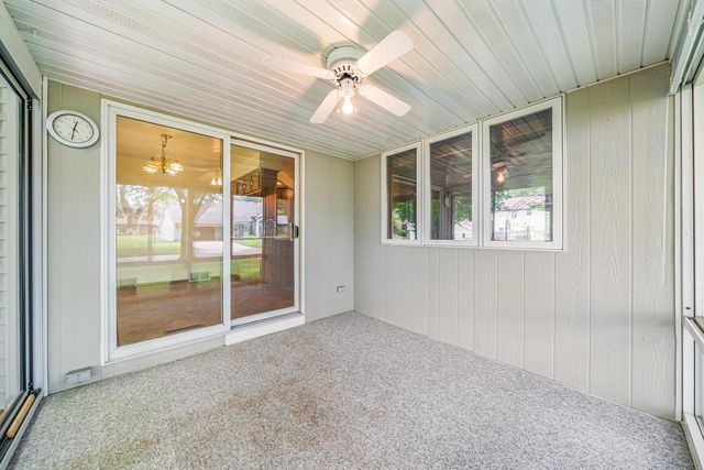 46 KENSINGTON COURT, Appleton, WI 54915
