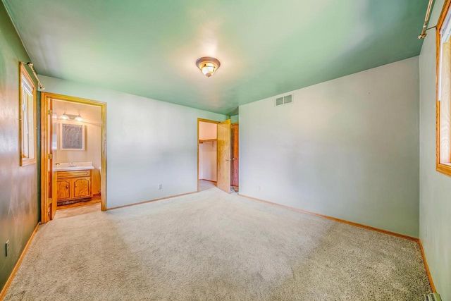 46 KENSINGTON COURT, Appleton, WI 54915