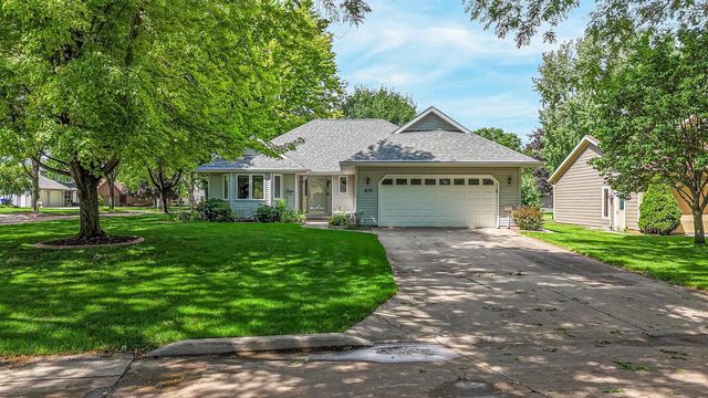 46 KENSINGTON COURT, Appleton, WI 54915
