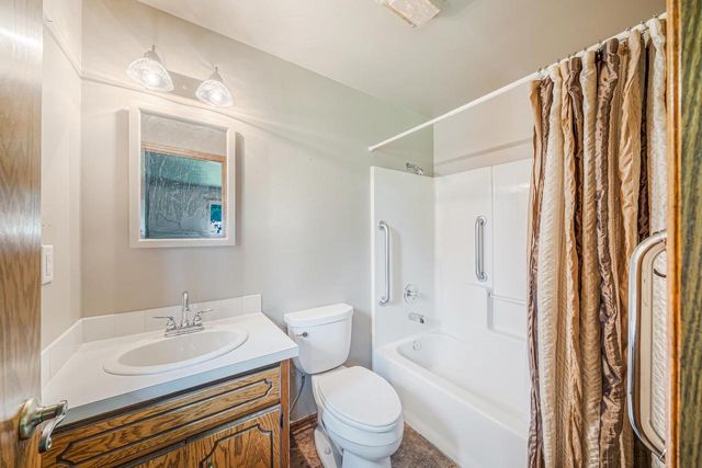 46 KENSINGTON COURT, Appleton, WI 54915