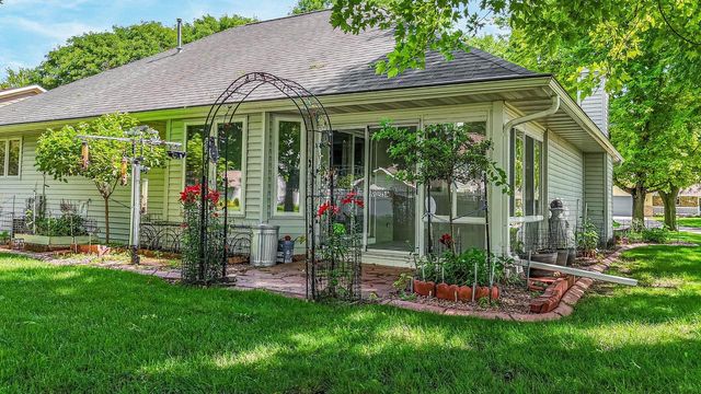 46 KENSINGTON COURT, Appleton, WI 54915
