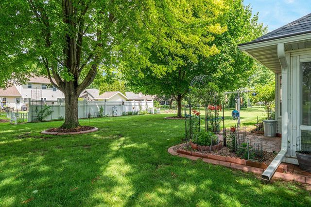 46 KENSINGTON COURT, Appleton, WI 54915