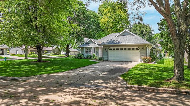46 KENSINGTON COURT, Appleton, WI 54915