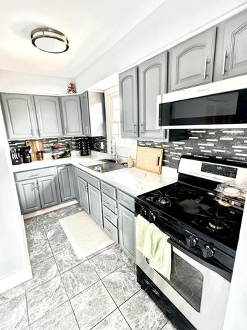 3303 W 79th Avenue, Merrillville, IN 46410