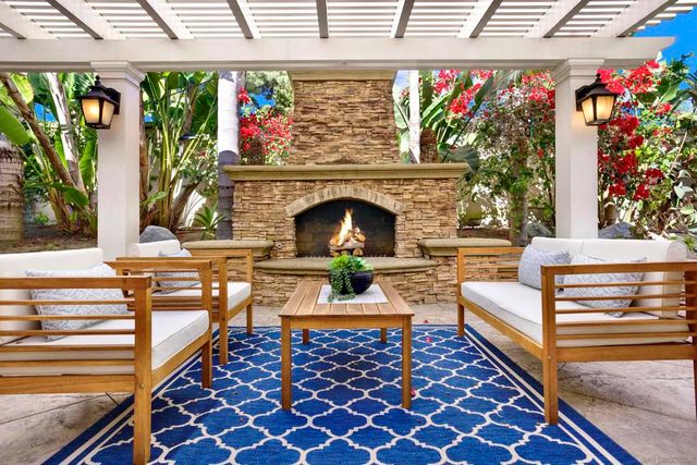 7073 SURFBIRD CIR, Carlsbad, CA 92011