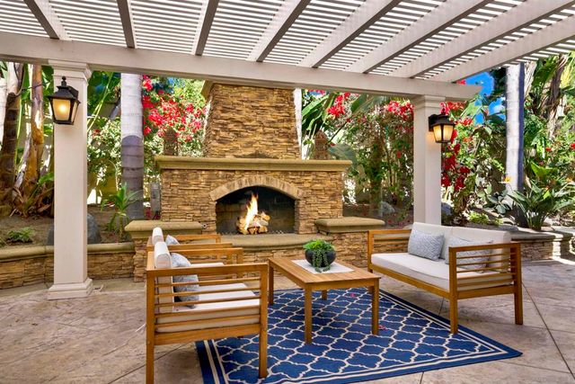 7073 SURFBIRD CIR, Carlsbad, CA 92011