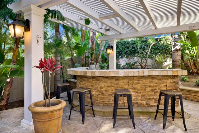 7073 SURFBIRD CIR, Carlsbad, CA 92011