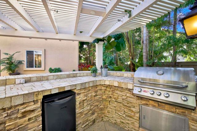 7073 SURFBIRD CIR, Carlsbad, CA 92011