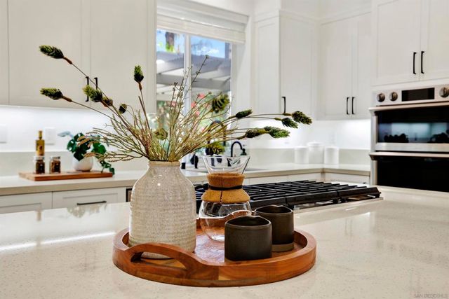 7073 SURFBIRD CIR, Carlsbad, CA 92011